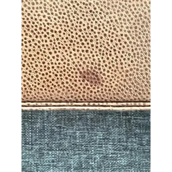 Giorgio Beverly Hills Pebbled Leather Clutch with Key Ring - Picture 9 of 9